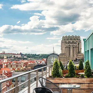 Wenceslas Square Terraces Apartment Prague